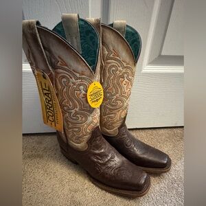 BNWT Corral Brown Leather Boots tooled square toe with orange and blue upper